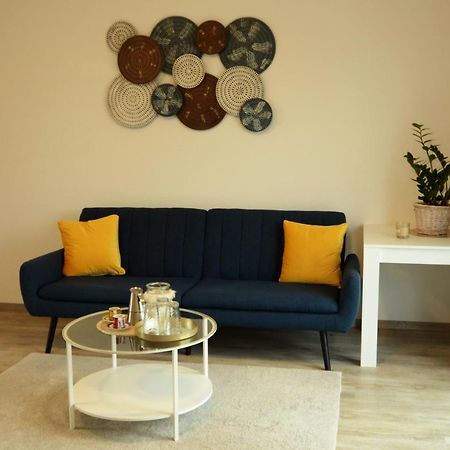 Unique Zentrale Moderne 2 Zimmer Wohnung Nahe Dem Park 빌린겐슈베닝겐 외부 사진